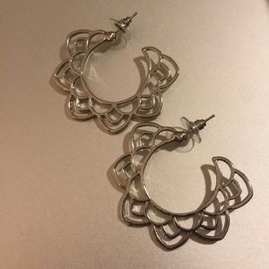 Flower Earrings NWOT